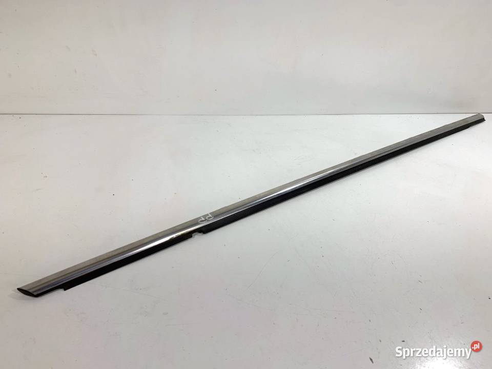 LISTWA ZGARNIAJĄCA PRZÓD PRAWY KIA CEED Listwy Części samochodowe