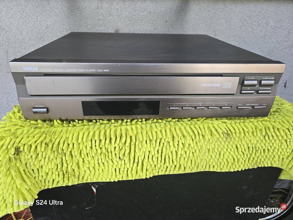 Zmieniarką cdc 565 yamaha Odtwarzacze CD i MD Chełm Śląski