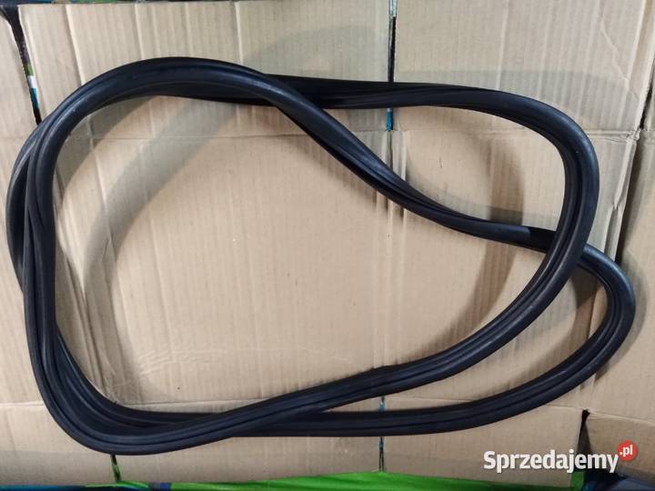 Fiat 125p fabrycznie nowa uszczelka szyby