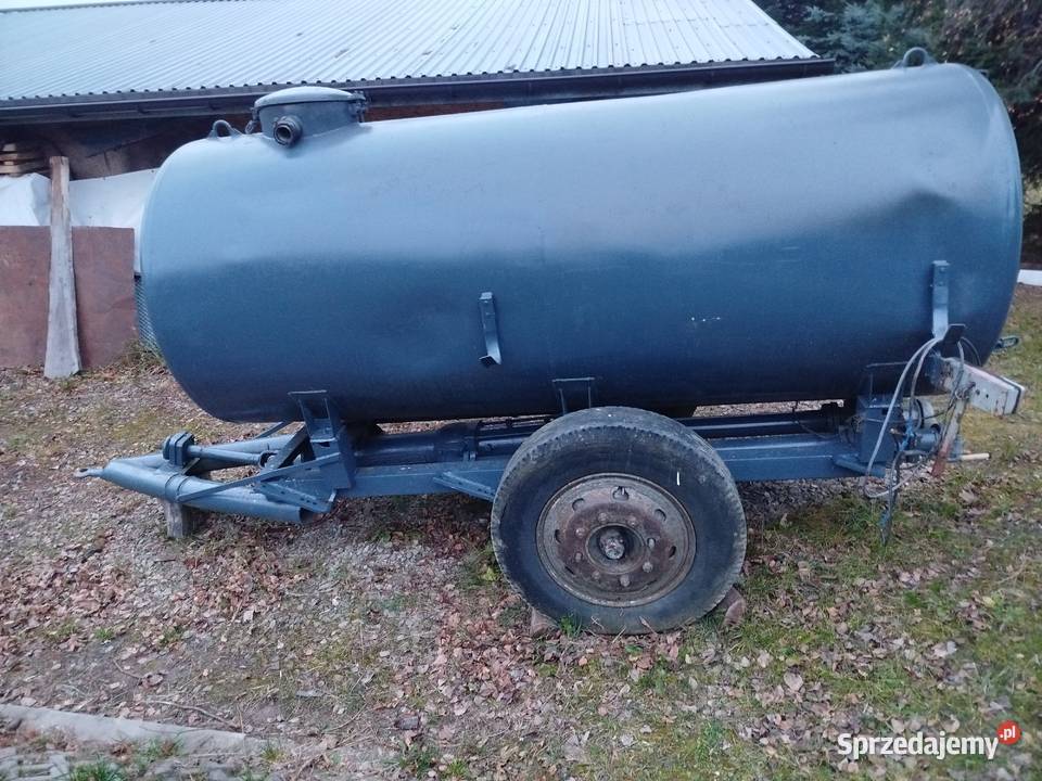Beczkowóz 4000 liter Zbiorniki Rzepedź sprzedam