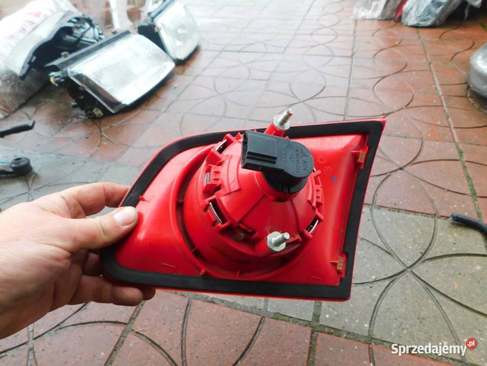 passat B6 kombi lampa WYSYŁKA Pozostałe Żory