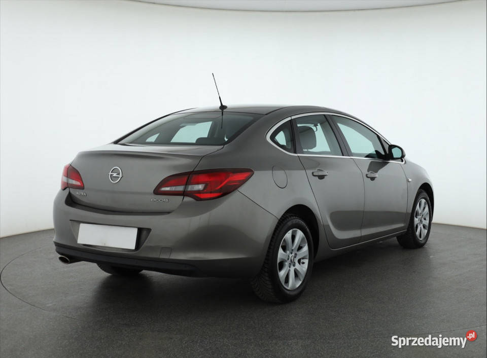 Opel Astra 14 T LPG radio Piaseczno