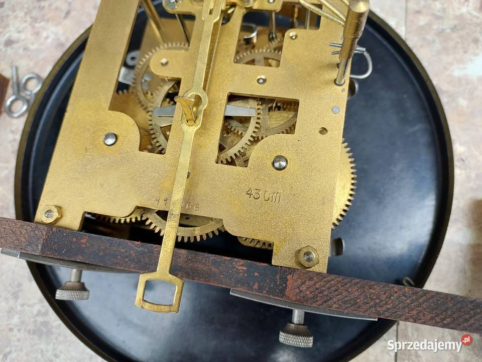 137 Zestaw mechanizm starego zegara ściennego