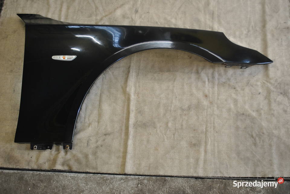 Błotnik przedni prawy BMW E60 E61 PRZEDLIFT Poręba