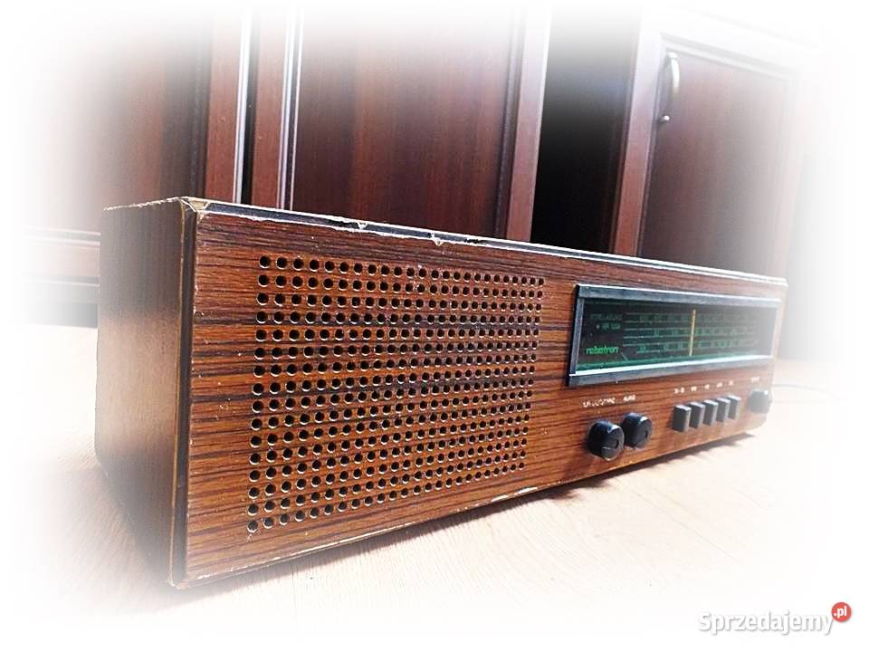 Stare radio Robotron z lat 70-80-tych dla kolekcjonera