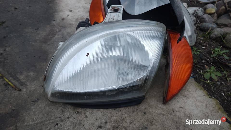 Reflektor lampa kierunkowskaz lewa prawa przód wielkopolskie Książ Wielkopolski