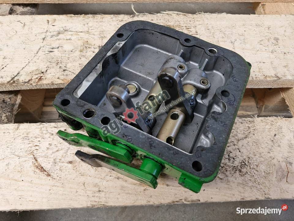 Pokrywa John Deere 6120 6320 6400