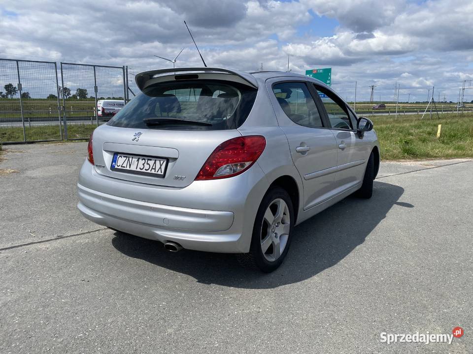 Peugeot 207 2012 16 panorama klima skóra manualna Żnin