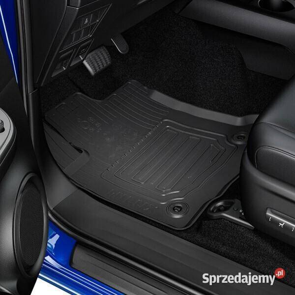 TOYOTA Hilux Oryginalne dywaniki gumowe komplet