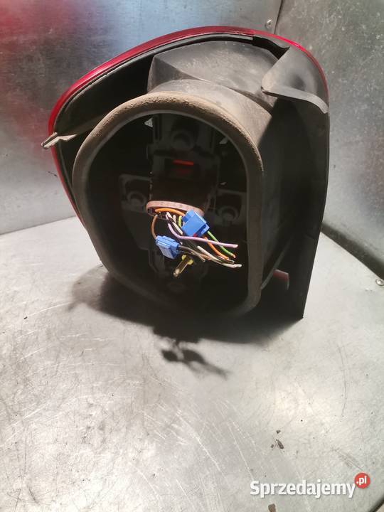 CITROEN XSARA 2 KOMBI LAMPA PRAWA TYLNA
