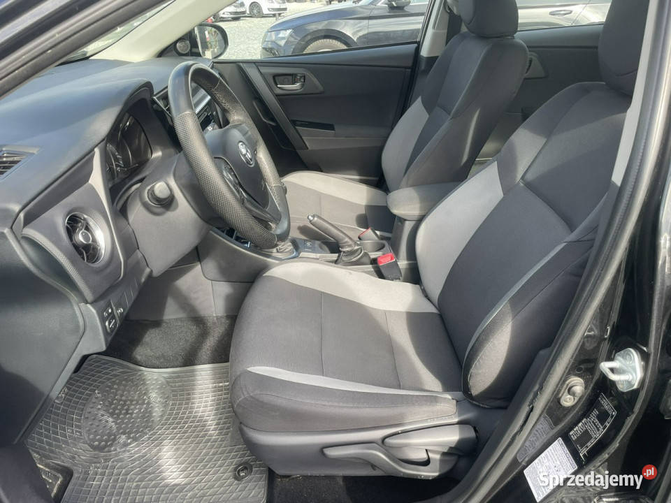 Toyota Auris 16 16V Valvematic 132 Salon kamera manualna sprzedam