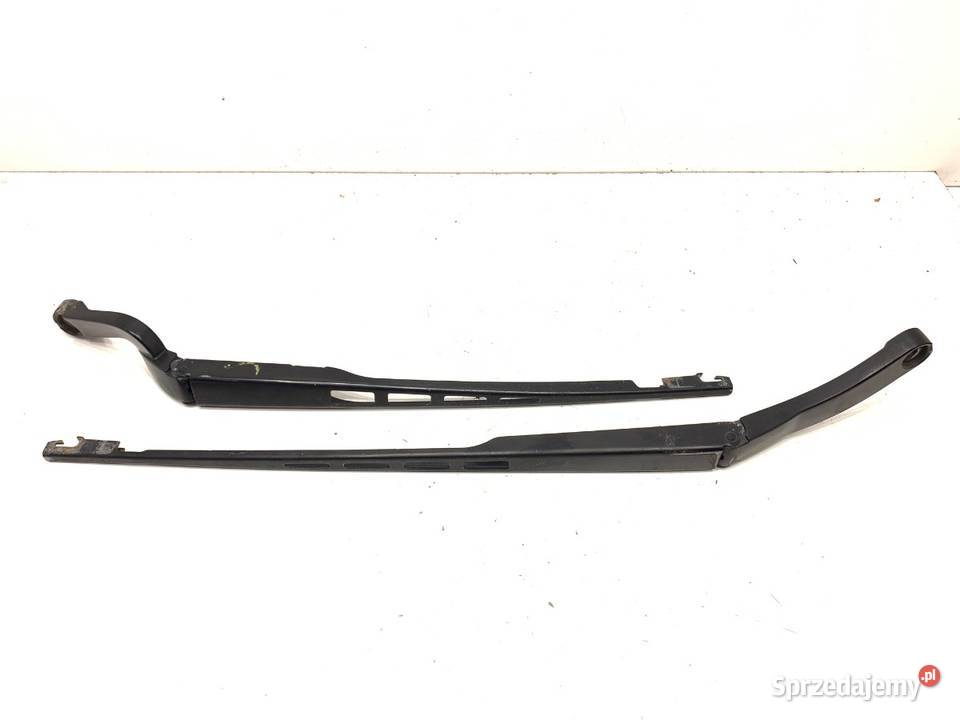 RAMIĘ WYCIERACZKI KOMPLET PRZÓD AUDI A6 C6 0411