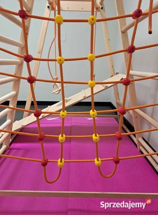 Trójkąt wspinaczkowy RINAGYM drewniany plac śląskie Szczerbice