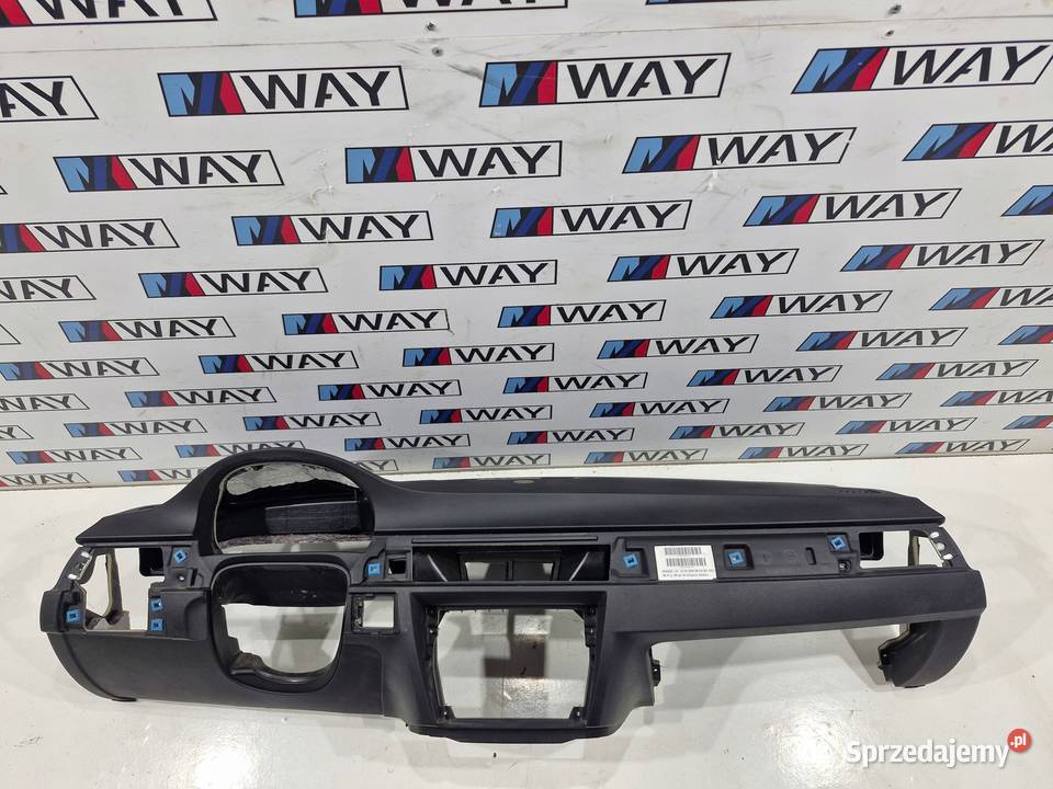 BMW 3 E90 E91 E92 E93 DESKA KONSOLA PODUSZKA
