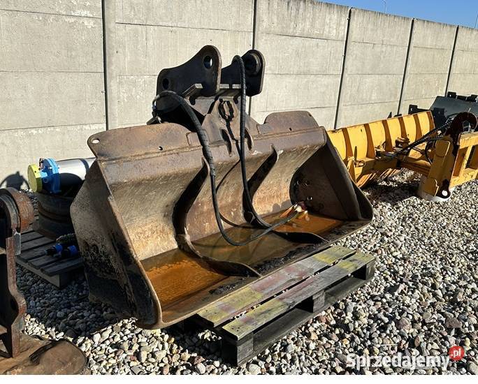 UŻYWANA ŁYŻKA SKARPOWA HYDRAULICZNIE UCHYLNA Tuliszków sprzedam