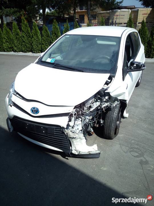 Toyota Yaris HYBRID 2014r lekko uszkodzona 1000cm3 Yaris Jasło sprzedam
