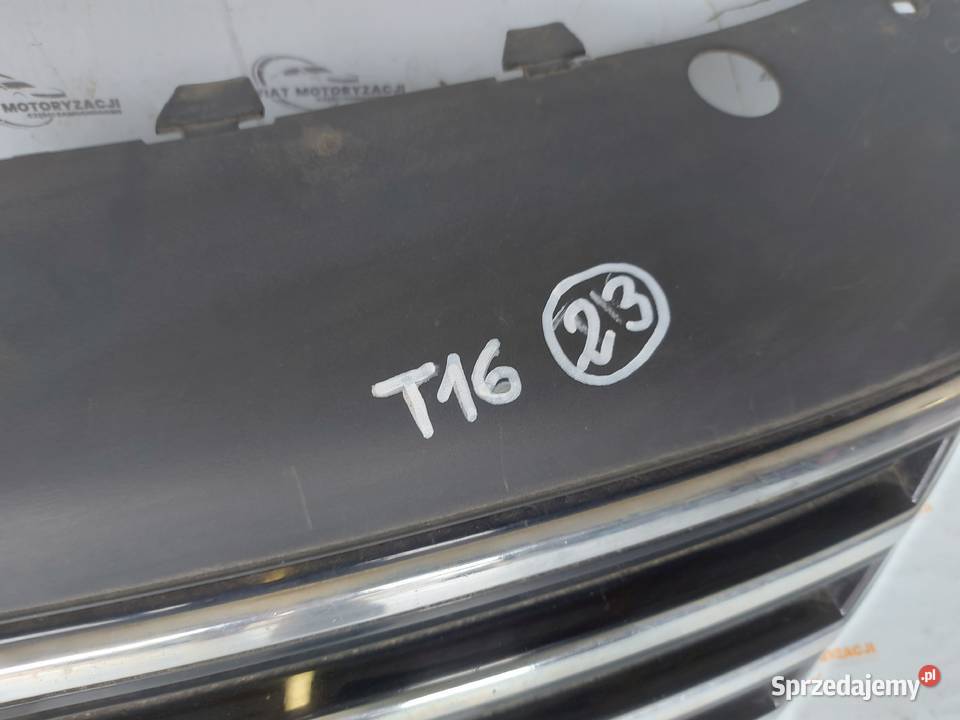 VW PASSAT 20 TDI 13r grill atrapa 3AA853653 Kielce