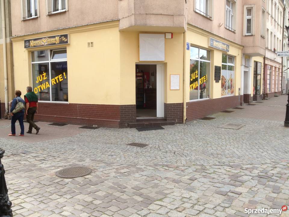 Kamienica 2 lokale uzytkowe 6 mieszkan stopa pomorskie Wejherowo