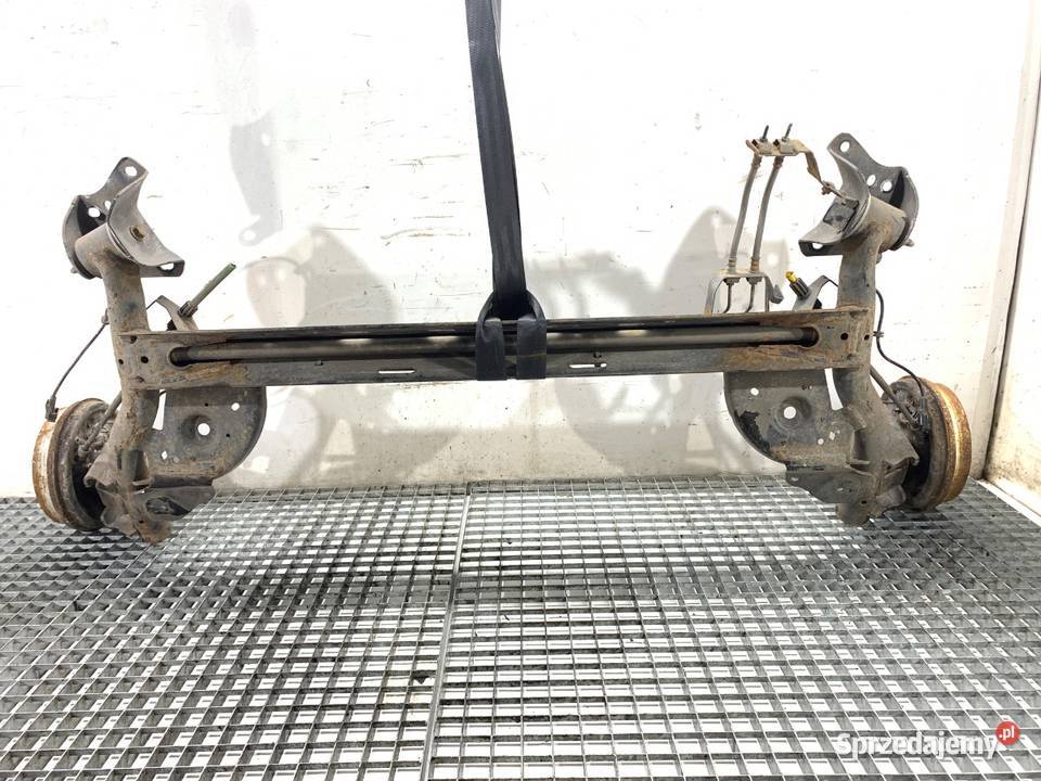 BELKA TYŁ RENAULT CLIO IV Hatchback TYLNA Części samochodowe