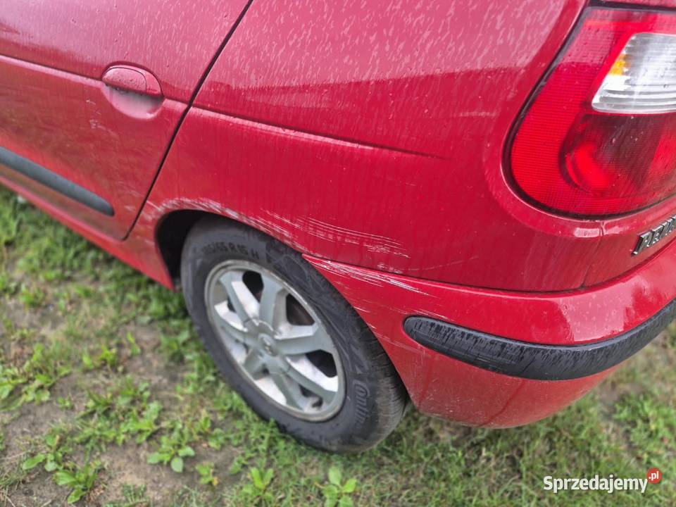 Sprzedam renault megane Rok produkcji 2000 Megane Drzecin