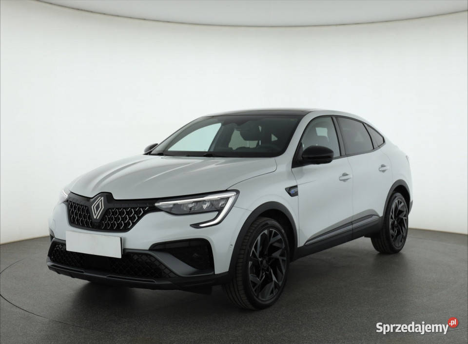 Renault Arkana ETech światła LED