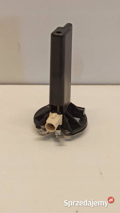 WZMACNIACZ ANTENA RADIA MERCEDES W213 W172 osobowe