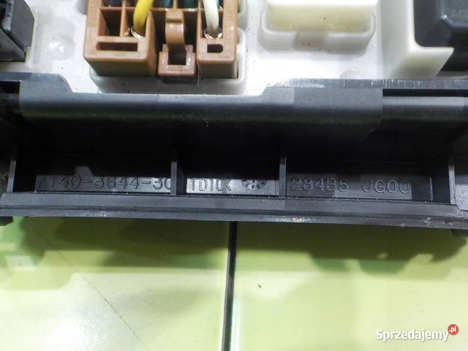 NISSAN XTRAIL II T31 20 DCI 07r 5D skrzynka Suków