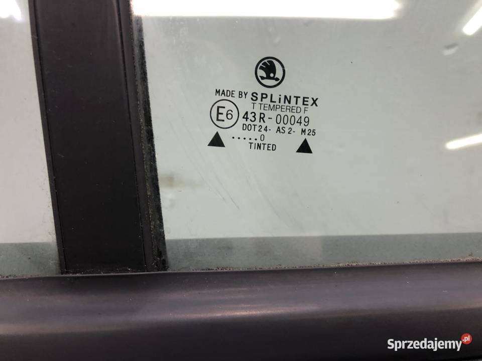 DRZWI PRAWY TYŁ SKODA OCTAVIA I KOMBI 9570 sprzedam