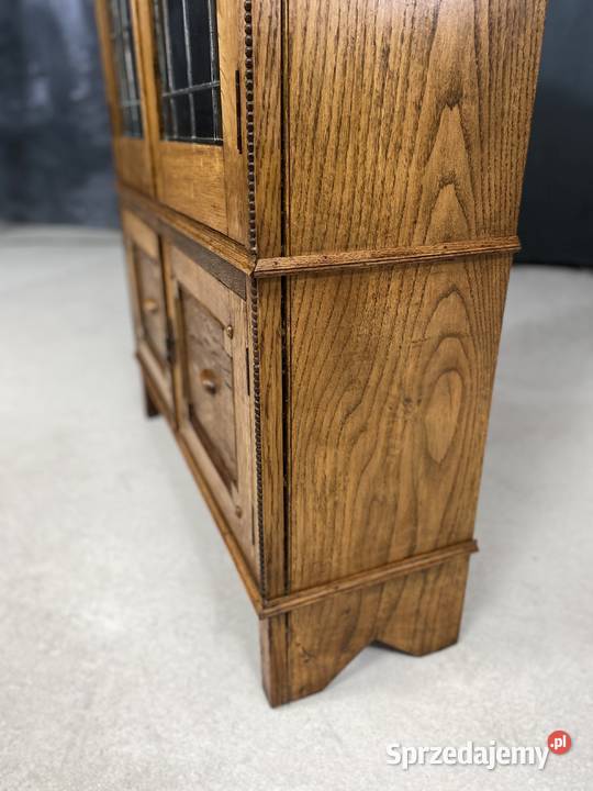Klasyczna witryna dębowa poł XX w Budno