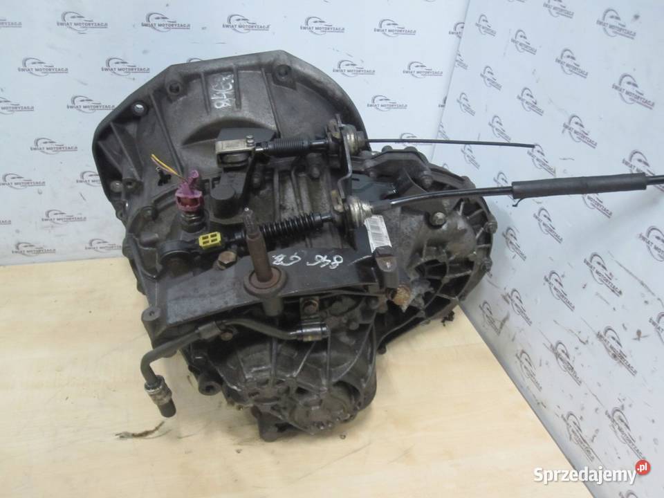 TRAFIC VIVARO 20 DCI EURO4 M9R780 114 08r Kielce