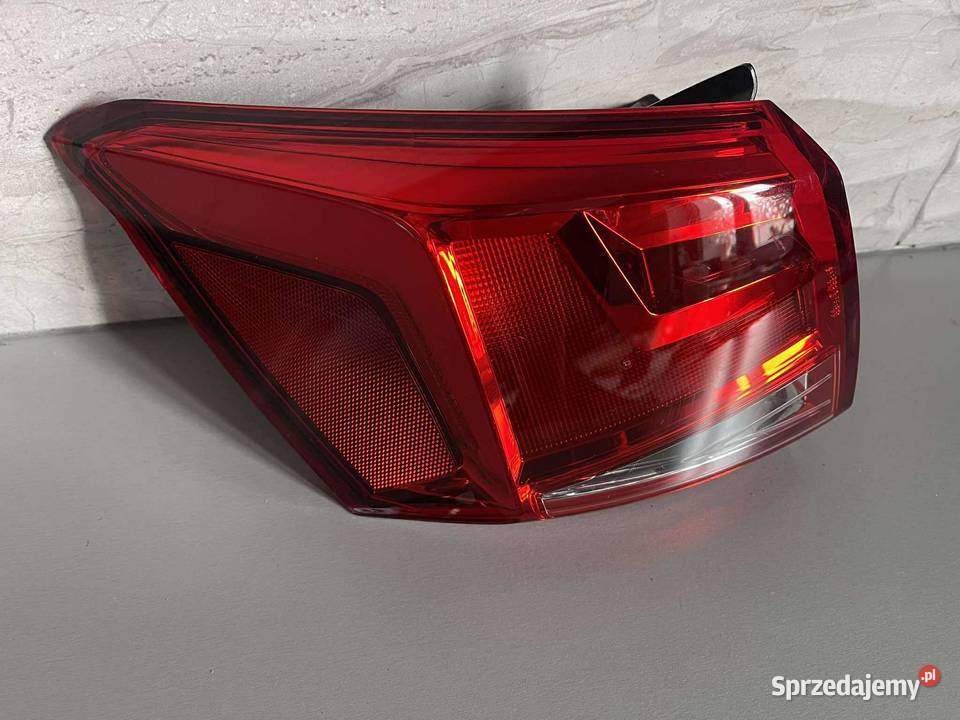 SEAT ARONA 679945095B LEWA LAMPA TYŁ Ostroróg sprzedam
