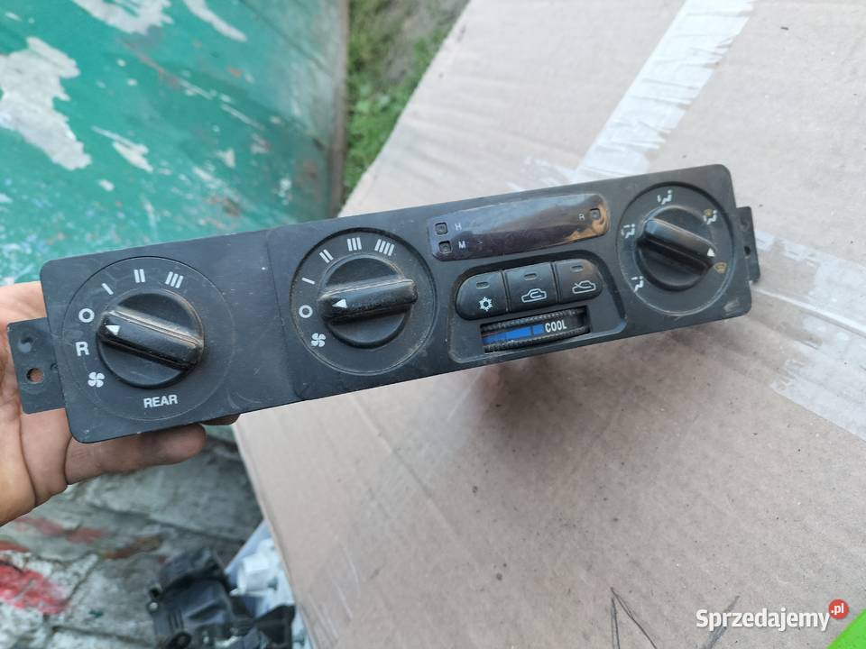 Panel nawiewu klimatyzacji KIA CARNIVAL panele sterowania, przełączniki Kamień-Kolonia