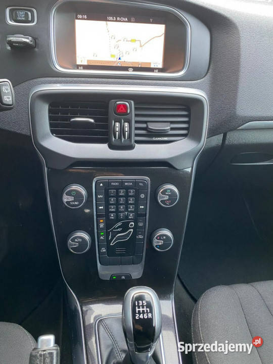 Volvo V40 nawigacja multifunkcja PDC tempomat centralny zamek
