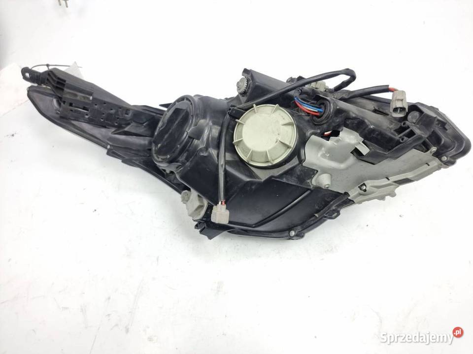 LAMPA LEWA PRZÓD TOYOTA AVENSIS T27