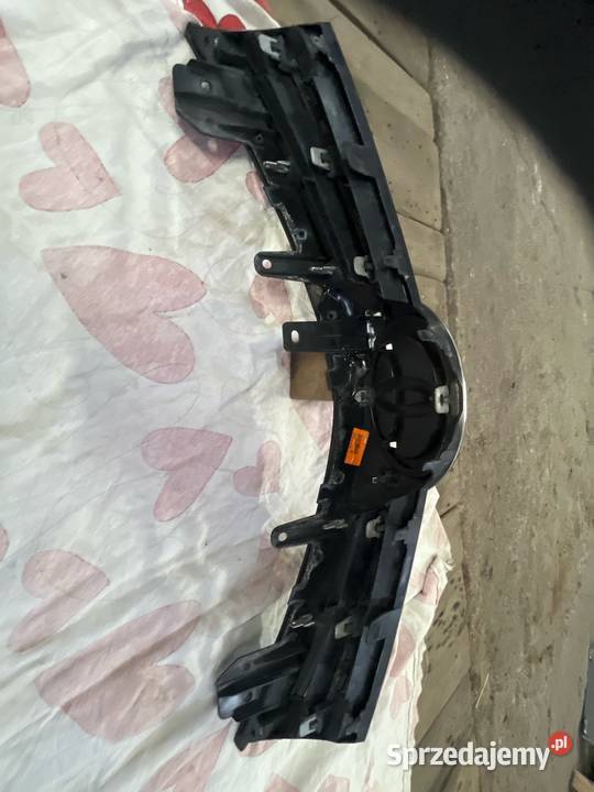 Toyota Corolla E 16 lift Grill Atrapa osobowe Grudziądz