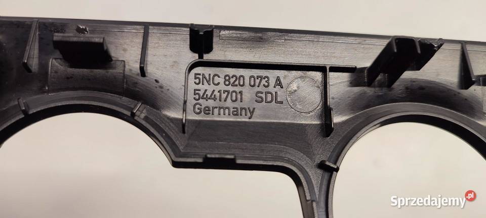 VW TIGUAN II RAMKA PANELU KLIMATYZACJI