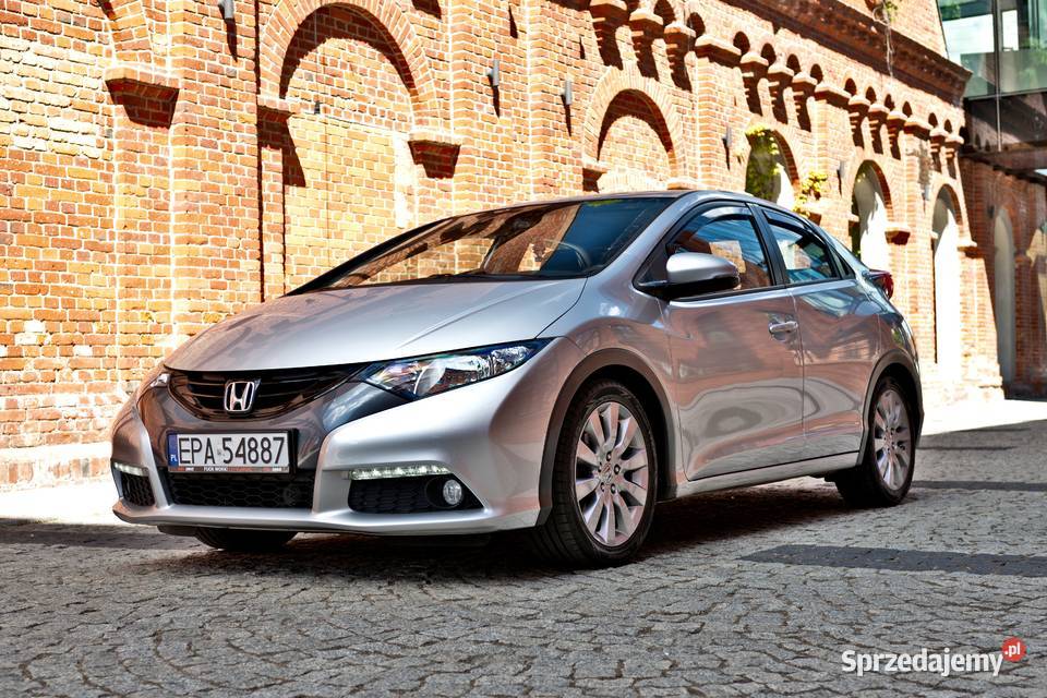 Honda Civic IX 18 vtec 142 konie 2012 Zadbany i gniazdo AUX Pabianice