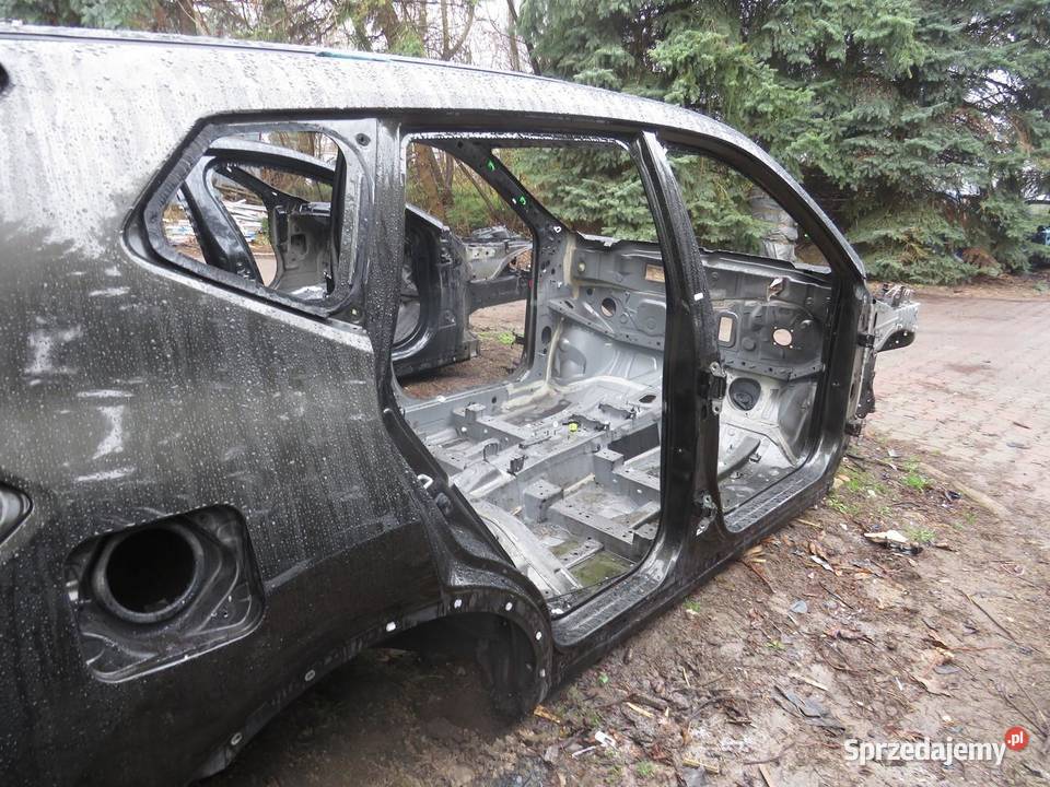 PRÓG SŁUPEK PRAWY BOK EAN G XTRAIL III T32 Progi sprzedam