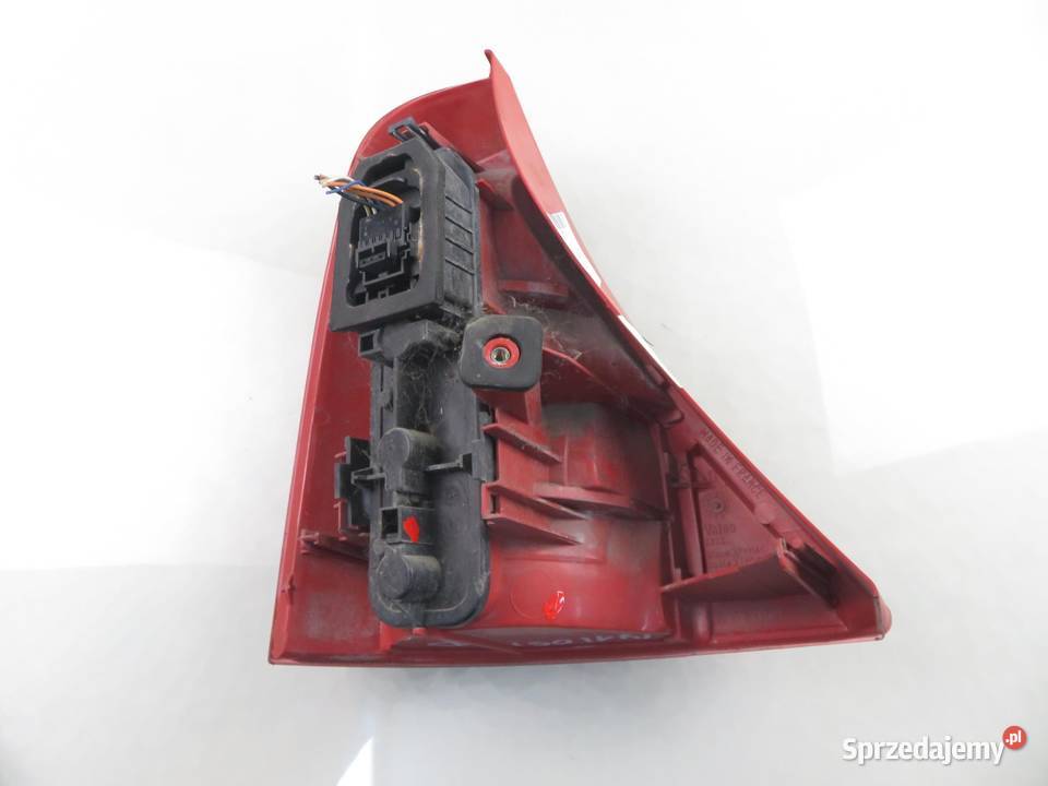 LAMPA PRAWA TYLNA RENAULT CLIO II