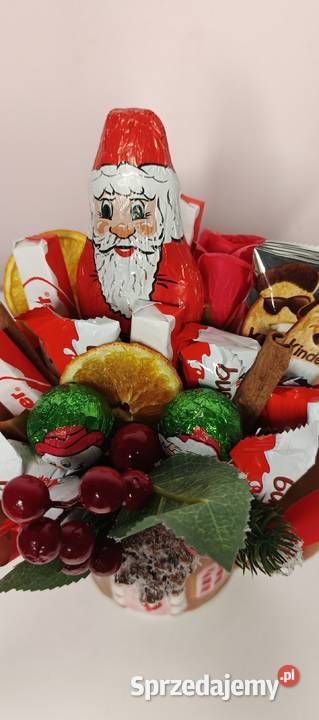 Świąteczny kubek ze słodyczami Kinder prezent na