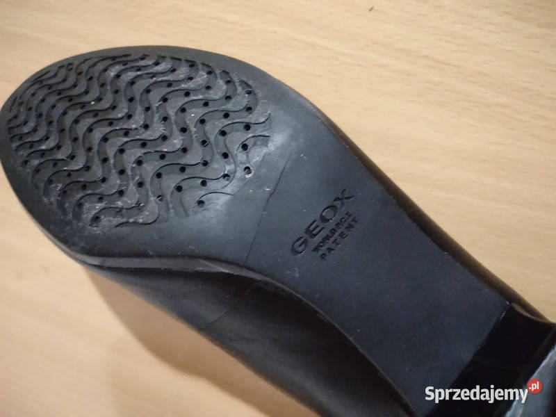 Buty półbuty czółenka damskie GEOX czarne Kielce
