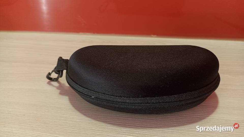Sprzedam etui na okulary