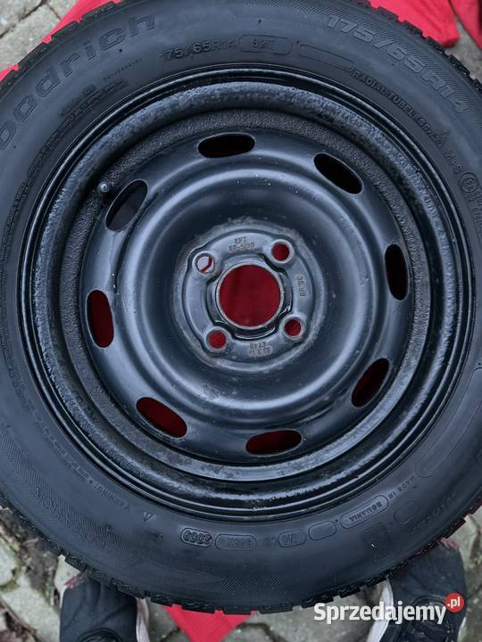Opony zimowe BFGoodrich 17565R14 z felgami lubelskie Lublin