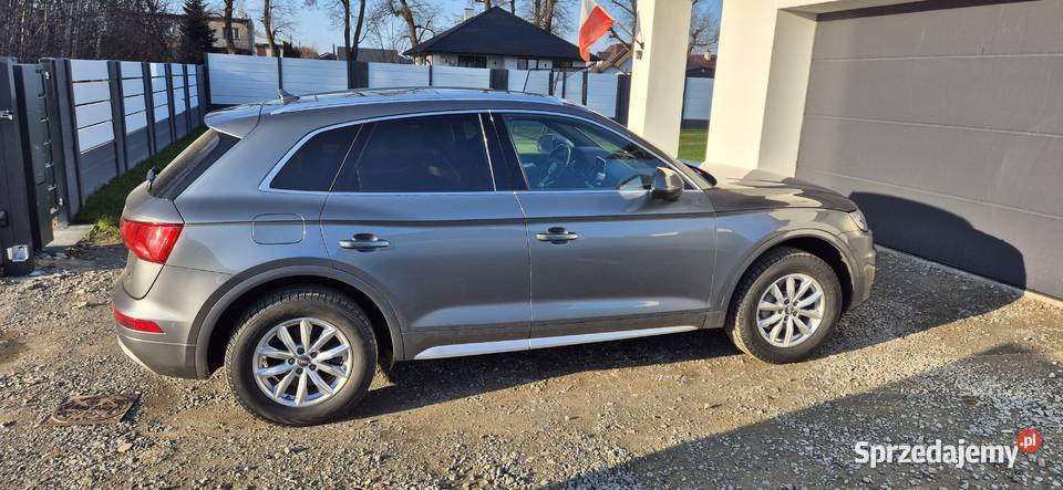 AUDI Q5 FY 2017 20 Benzyna super stan i benzyna Wiązownica