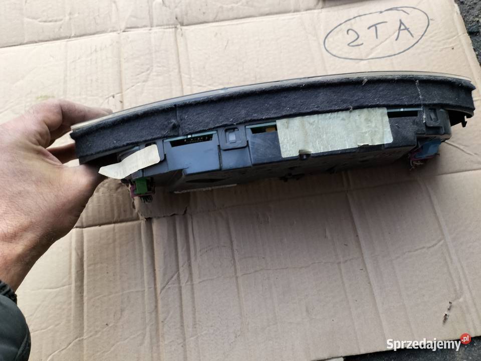 AUDI A4B5 A4 B5 8D0919861C LICZNIK ZEGARY osobowe lubelskie