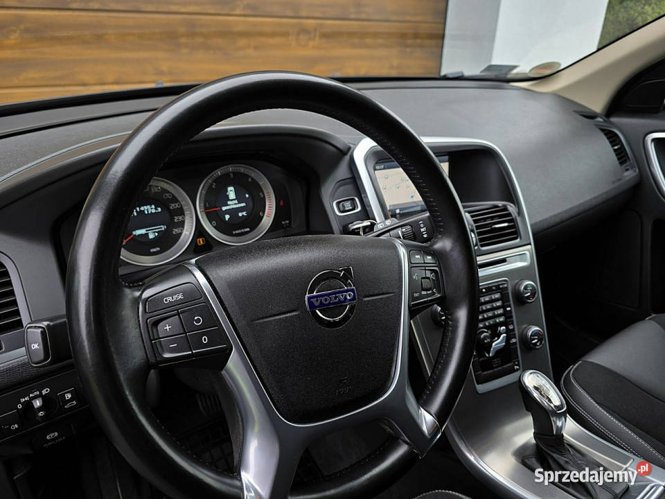 Volvo XC 60 serwis ASO automat nawigacja I bluetooth Rydułtowy