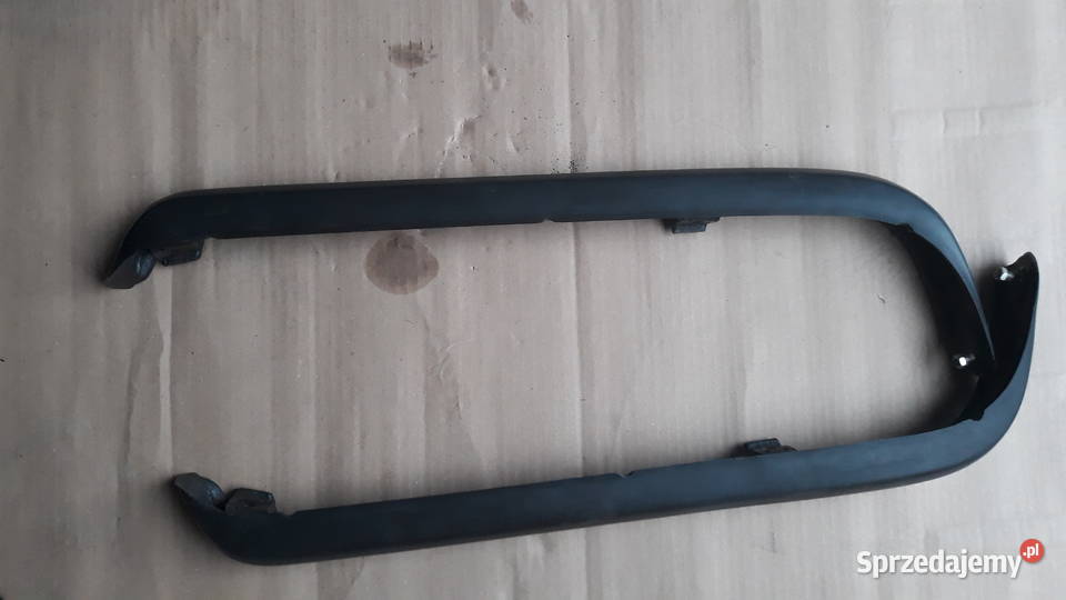 Mercedes W123 Listwy pod tylne lampy Bukownica sprzedam