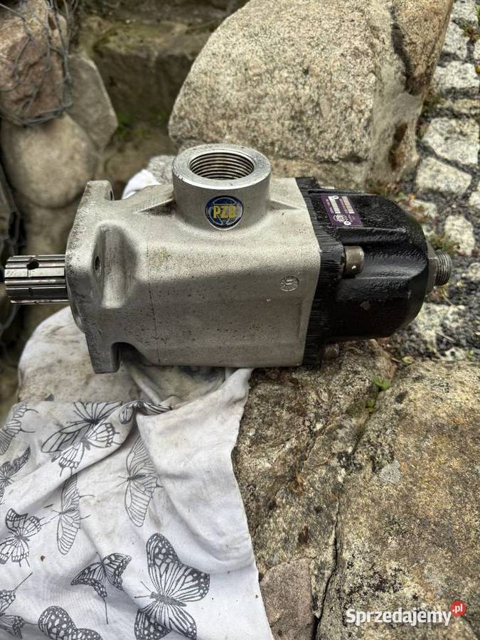 Pompa hydrauliczna tłoczkowa hakowca Chęciny