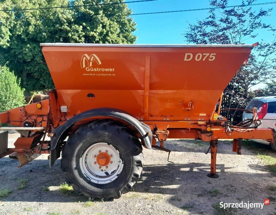 Rozsiewacz wapna nawozu piaskusoli Gustrower wielkopolskie Sadogóra