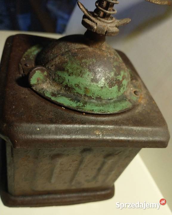 Metalowodrewniany ręczny młynek stary Krotoszyn